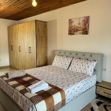 Villa Zefi Rrenc Papaj Esterno foto