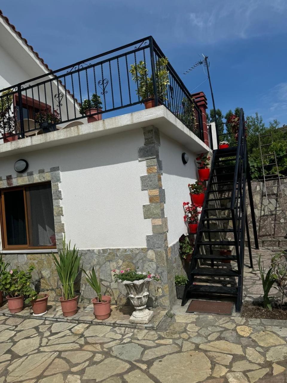 Villa Zefi Rrenc Papaj Esterno foto