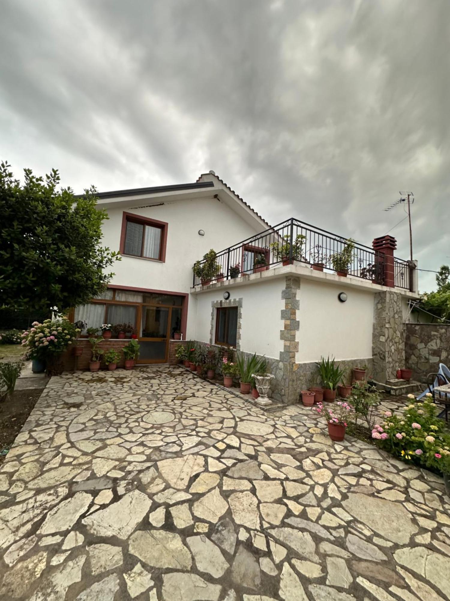 Villa Zefi Rrenc Papaj Esterno foto