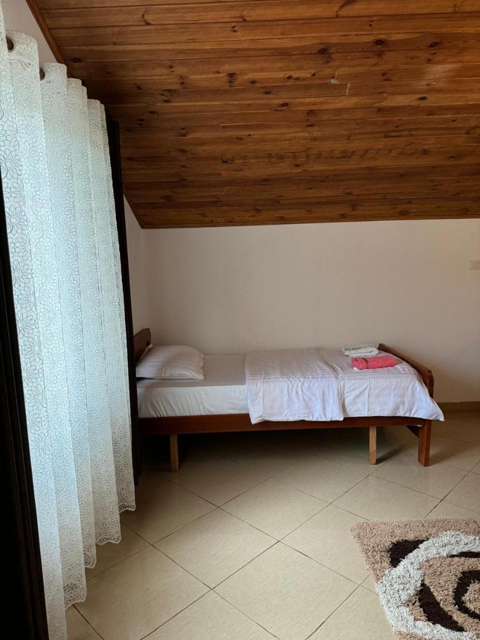 Villa Zefi Rrenc Papaj Esterno foto